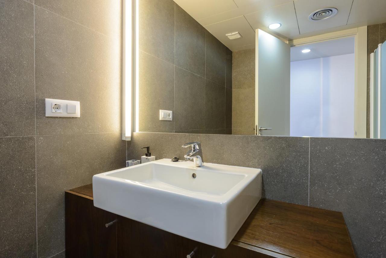 Apg Carrer Nou Atic Apartment ชีโรนา ภายนอก รูปภาพ